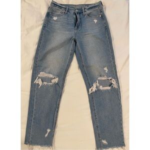 American Eagle > Mom Jeans